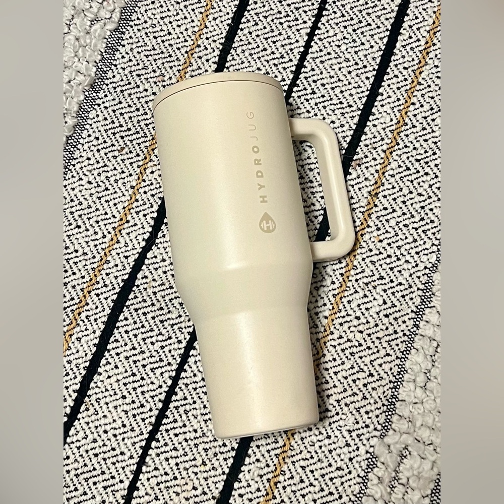 Cream 40 oz Hydrojug
